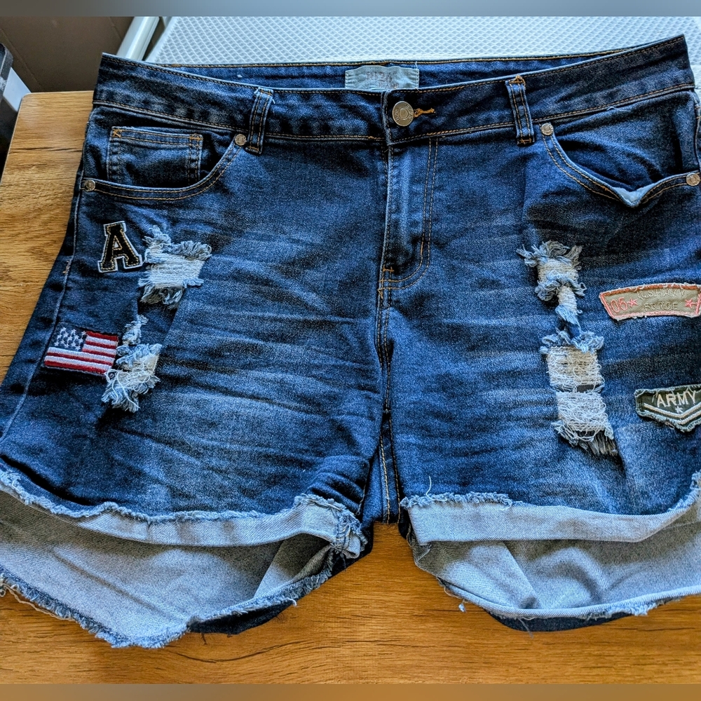 1826 Jeans Denim Distressed Women's Patriotic Shorts
